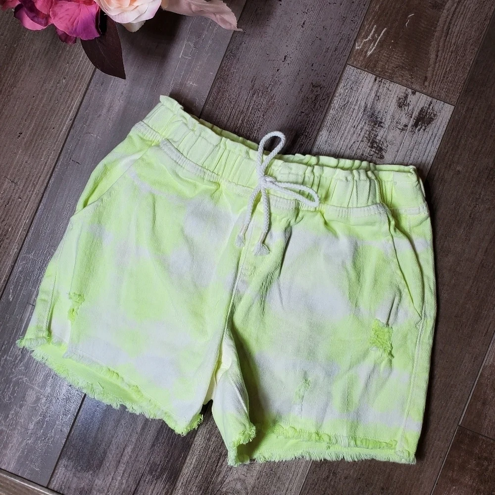 Justice yellow white